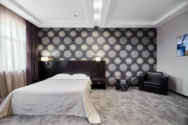 Джуниор Сюит